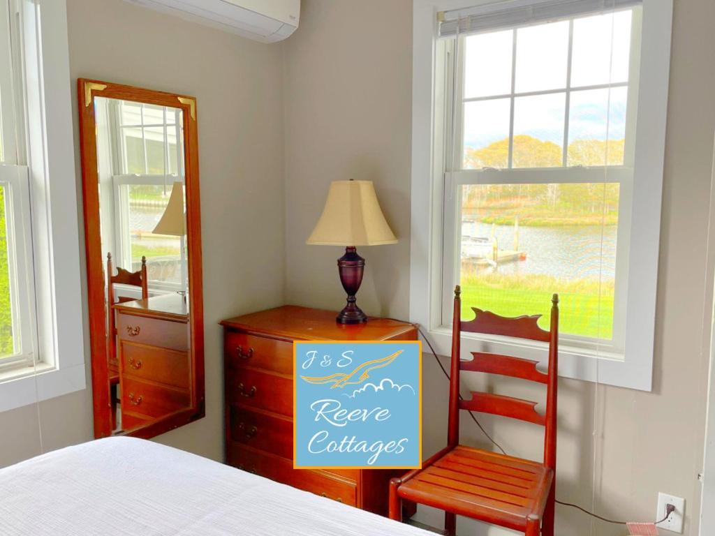 Premier Waterfront Cottage 2 リバーヘッド エクステリア 写真