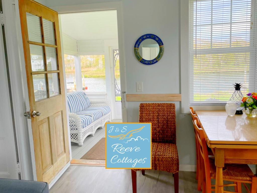 Premier Waterfront Cottage 2 リバーヘッド エクステリア 写真