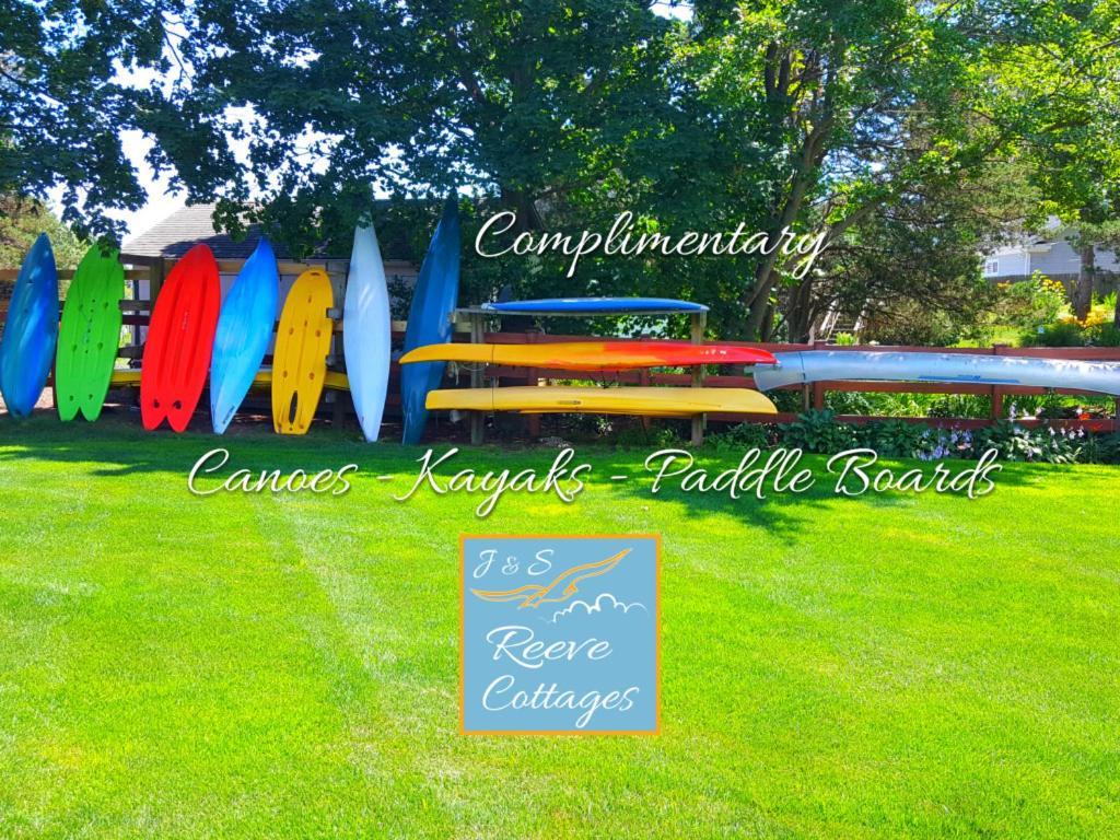 Premier Waterfront Cottage 2 リバーヘッド エクステリア 写真