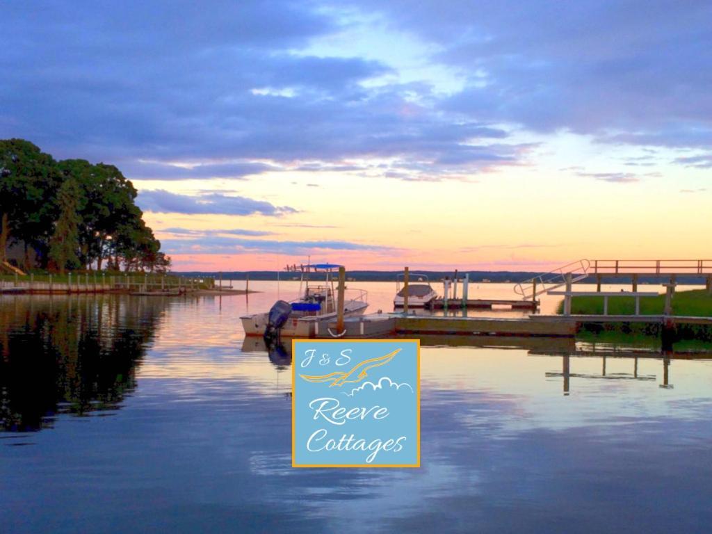 Premier Waterfront Cottage 2 リバーヘッド エクステリア 写真